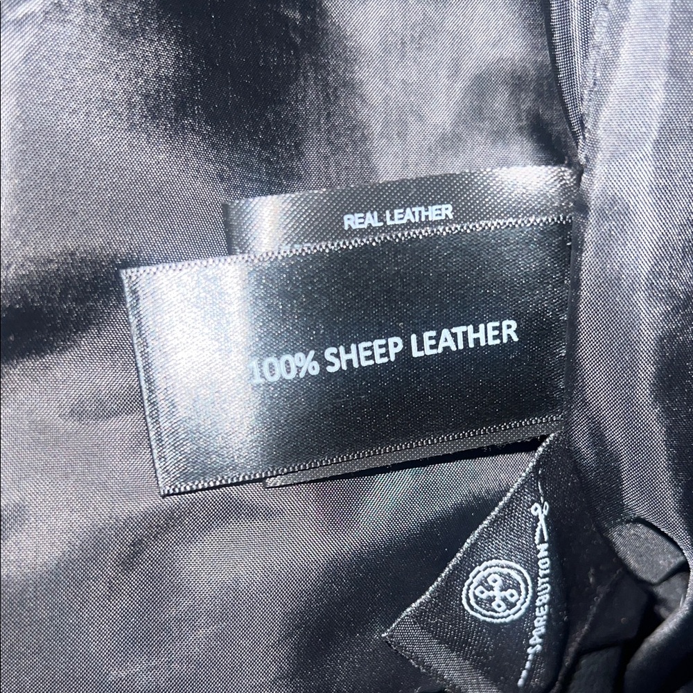 Barneys New York Women's Classic Black Leather Jacket - Picture 11 of 13